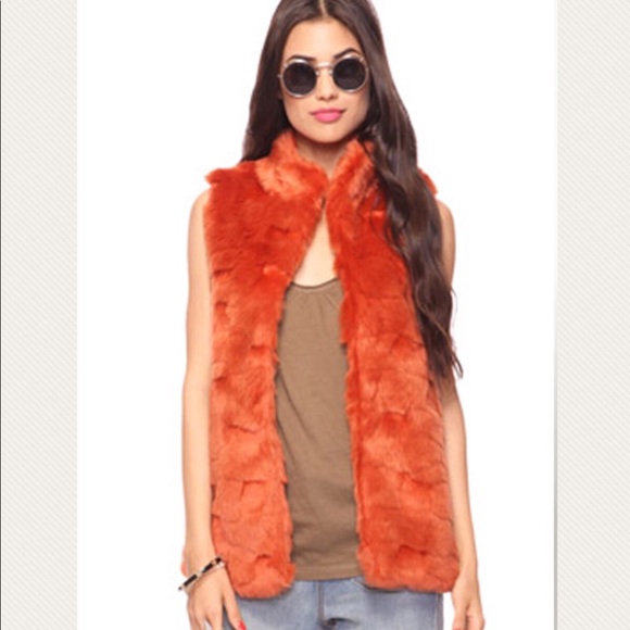Forever 21 Jackets & Blazers - ✨ Forever 21 Orange Faux Fur Vest ✨